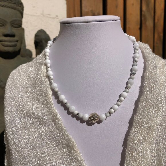 White natural stone & sterling silver choker - Picture 1 of 9